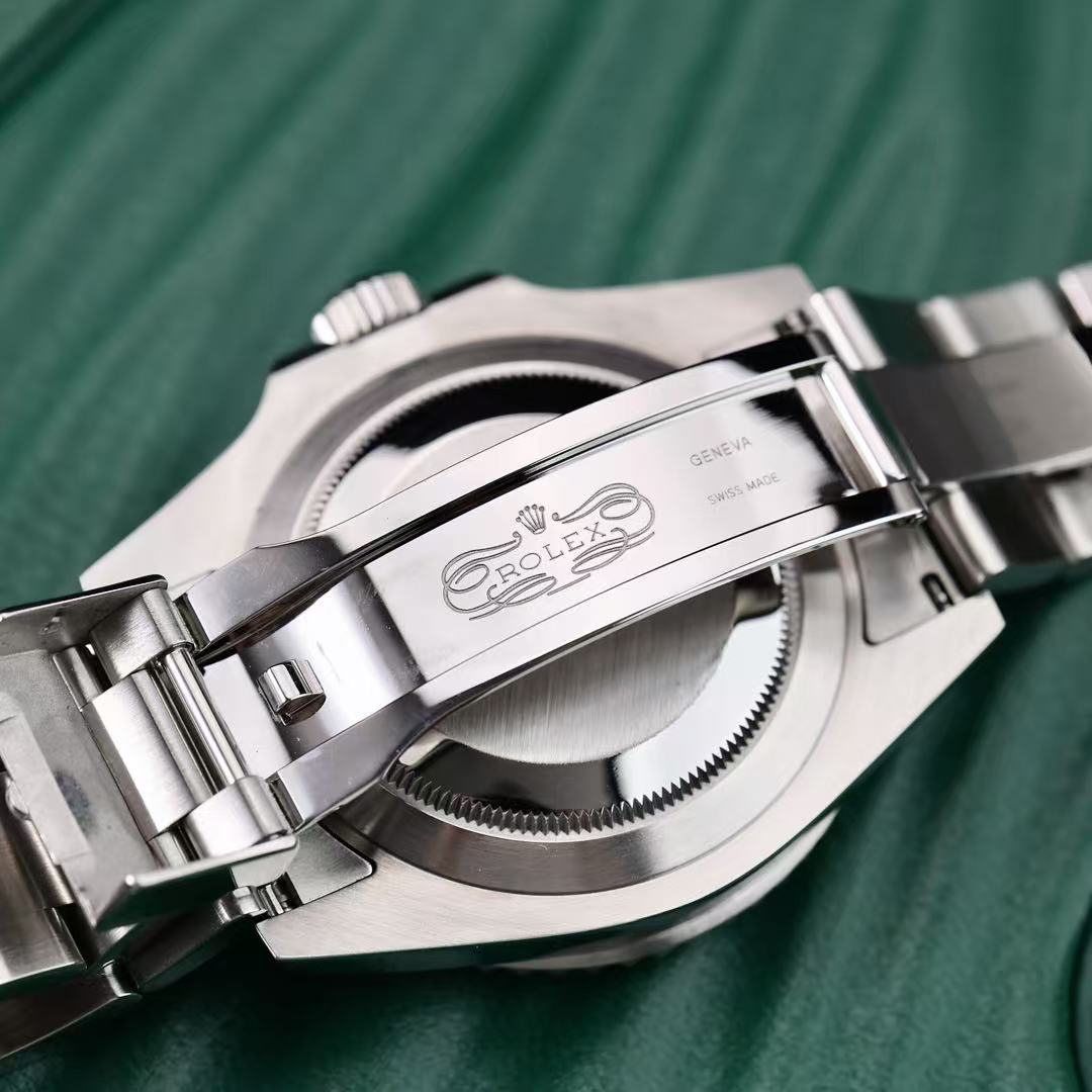 Nuovo orologio Rolex Submariner, lunetta verde, quadrante nero