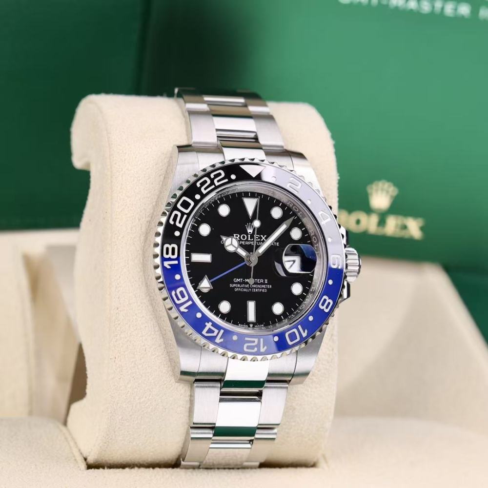 Orologio Rolex GMT-Master II: combinazione di colori classica, stile versatile, adatto ai viaggi di lavoro.