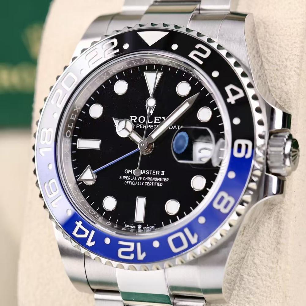 Orologio Rolex GMT-Master II: combinazione di colori classica, stile versatile, adatto ai viaggi di lavoro.