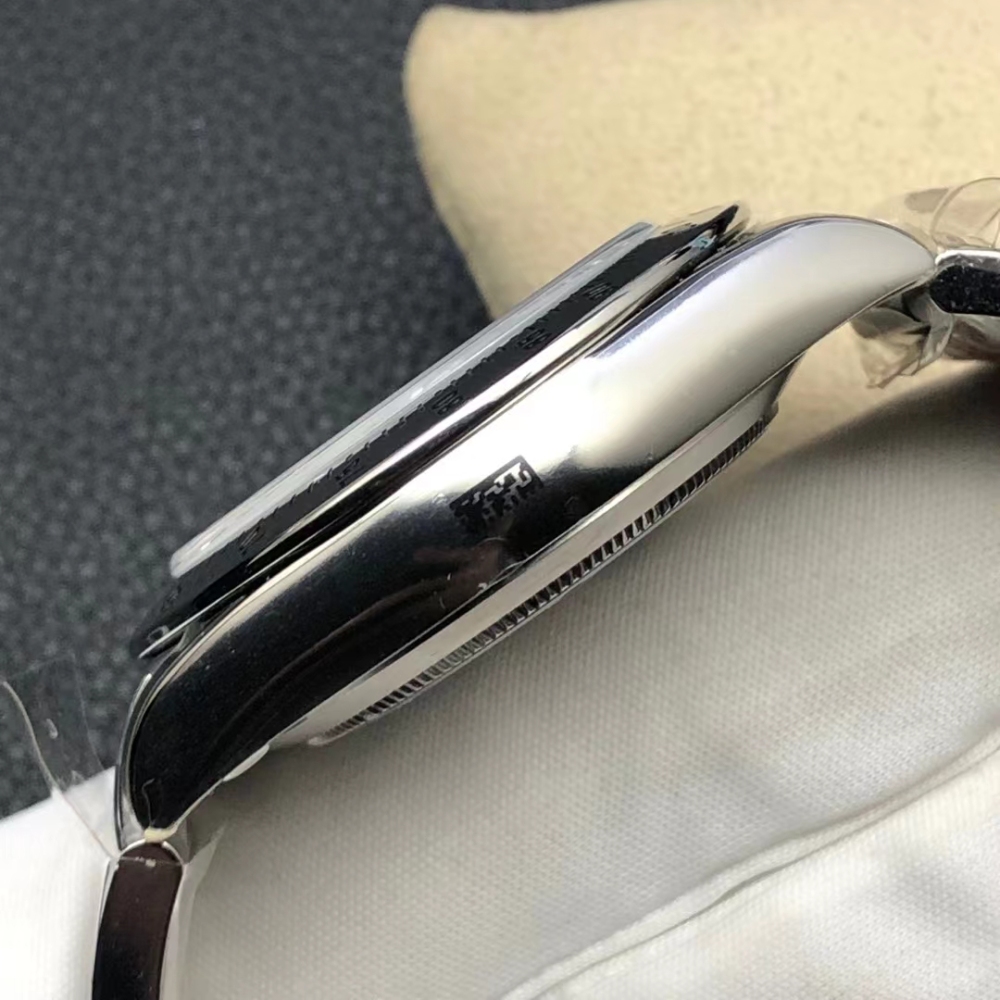 Orologio Rolex Cosmograph Daytona in acciaio Lusso di altissimo livello, squisita semplicità, che trasuda prestigio.