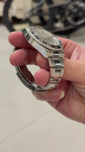 Orologio sportivo da lavoro Rolex GMT-Master II con lunetta in ceramica nera e bracciale Oyster