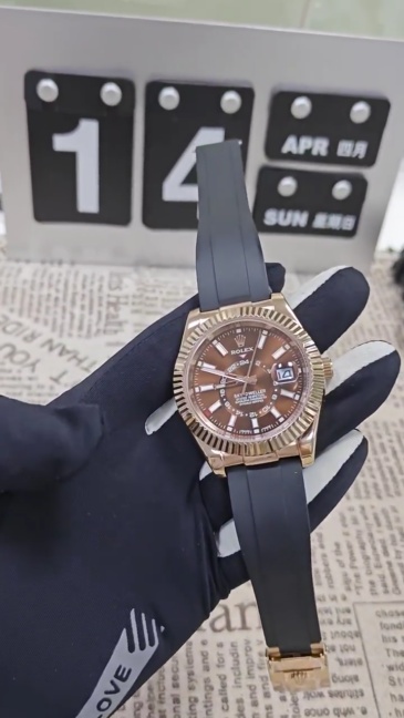 Orologio Omega Seamaster 24 ore con funzione World Time, globo 3D dorato e cinturino in caucciù - Orologio da viaggio per lavoro