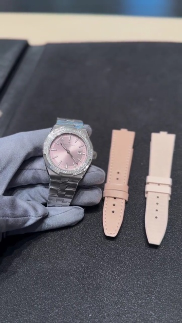 Orologio da donna Vacheron Constantin Overseas automatico meccanico in acciaio inossidabile con quadrante rosa e diamanti.