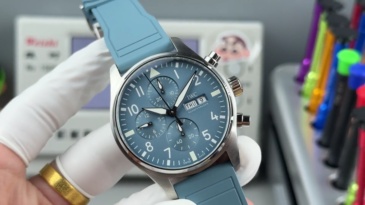 Orologio da pilota IWC, cronografo con quadrante blu e doppio calendario, orologio meccanico automatico da uomo.