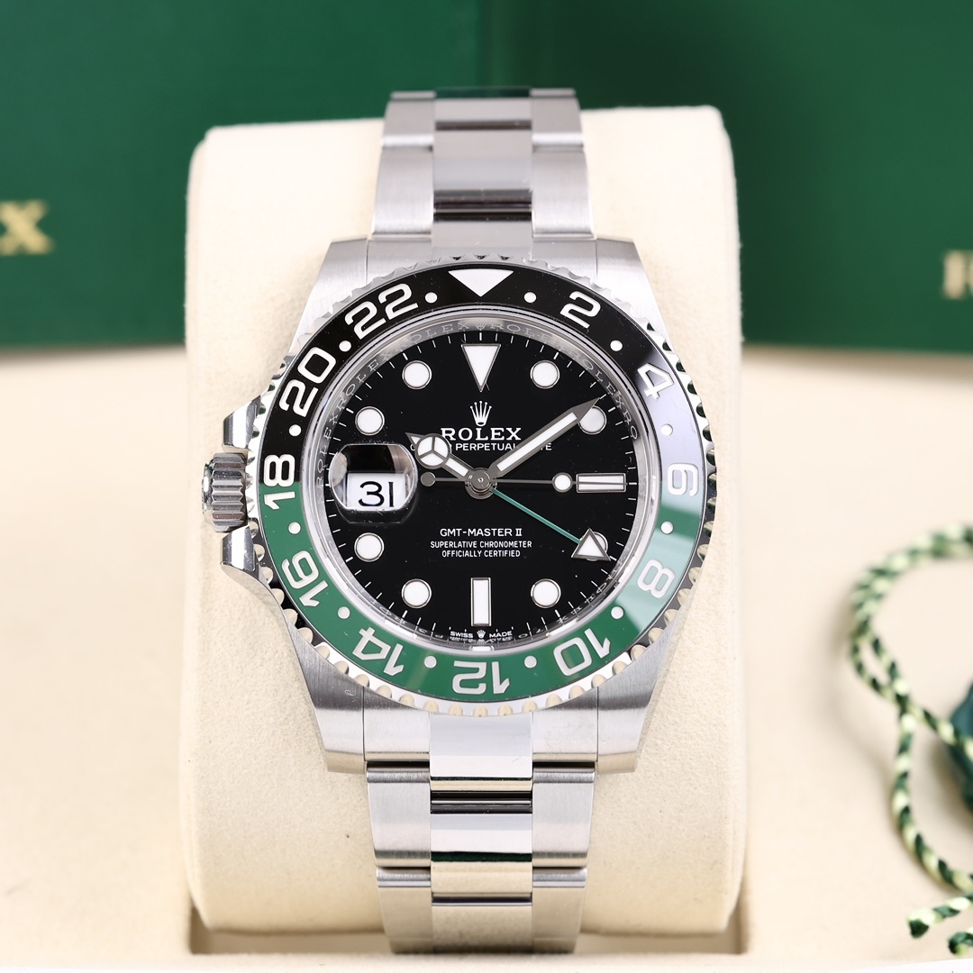 Orologio sportivo Rolex GMT-Master II con lunetta in ceramica nera/verde, lunetta Sprite, cassa in acciaio inossidabile 904L e doppio fuso orario.