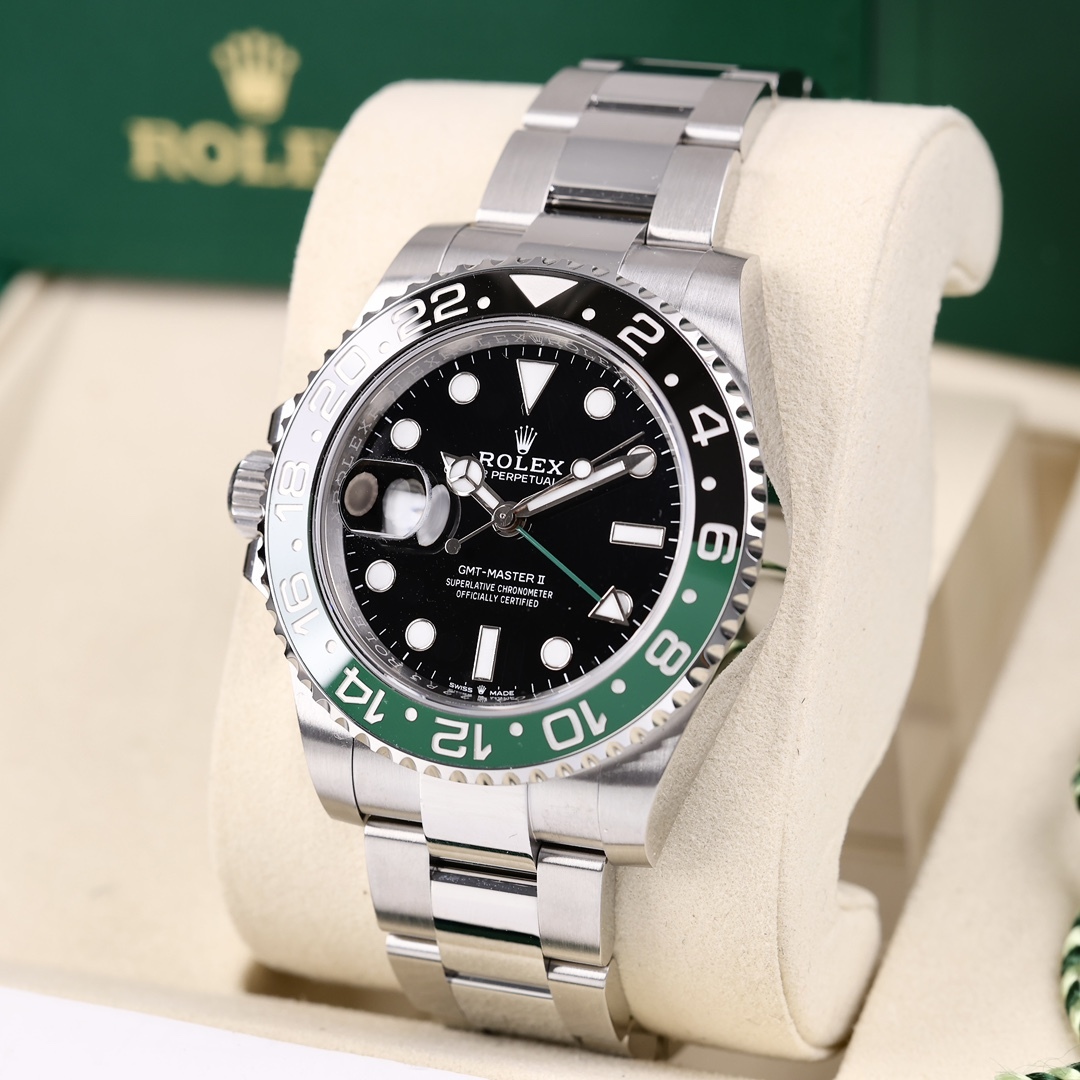 Orologio sportivo Rolex GMT-Master II con lunetta in ceramica nera/verde, lunetta Sprite, cassa in acciaio inossidabile 904L e doppio fuso orario.