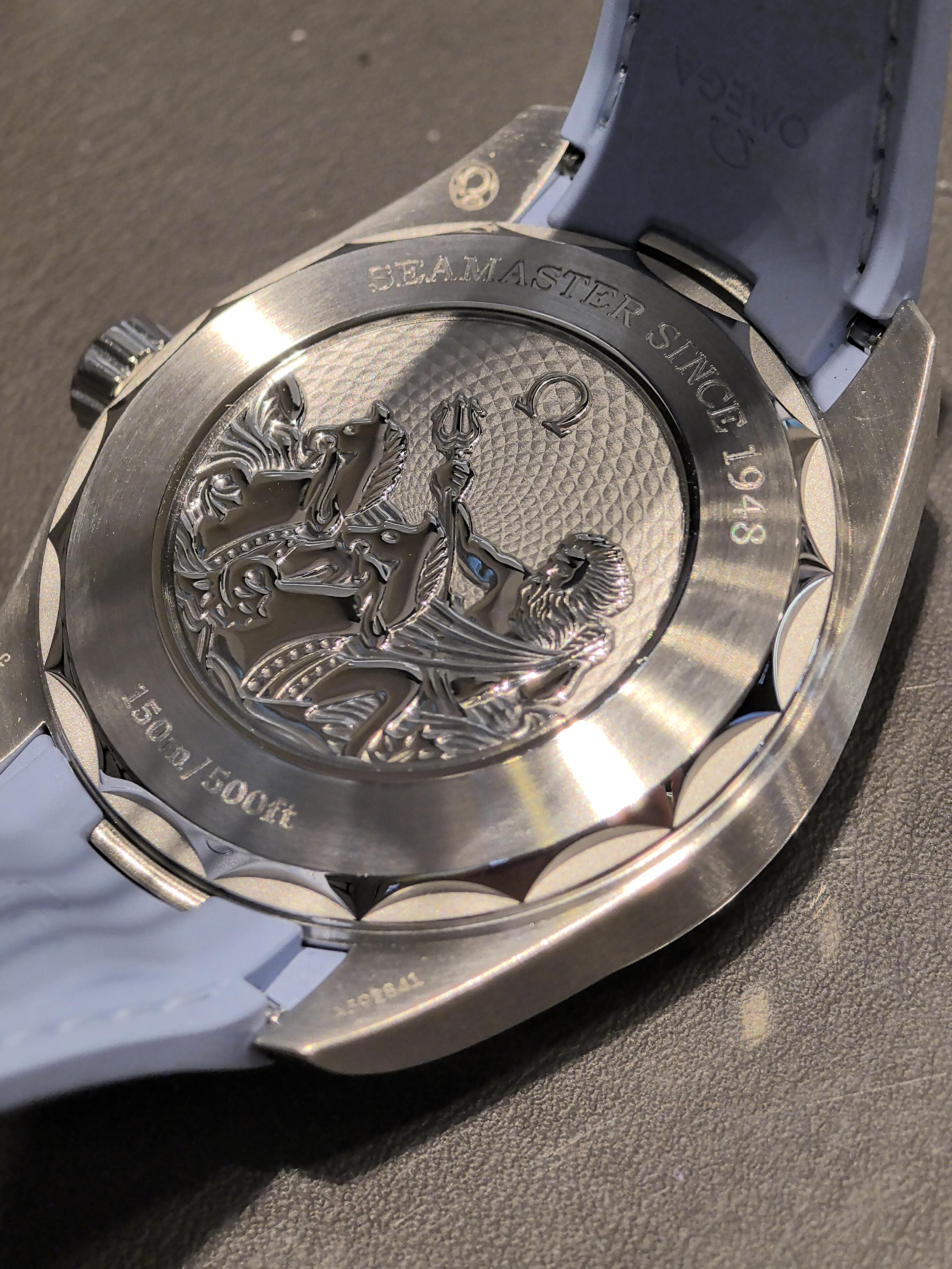 Orologio Omega Seamaster 24 ore con funzione World Time, globo 3D dorato e cinturino in caucciù - Orologio da viaggio per lavoro