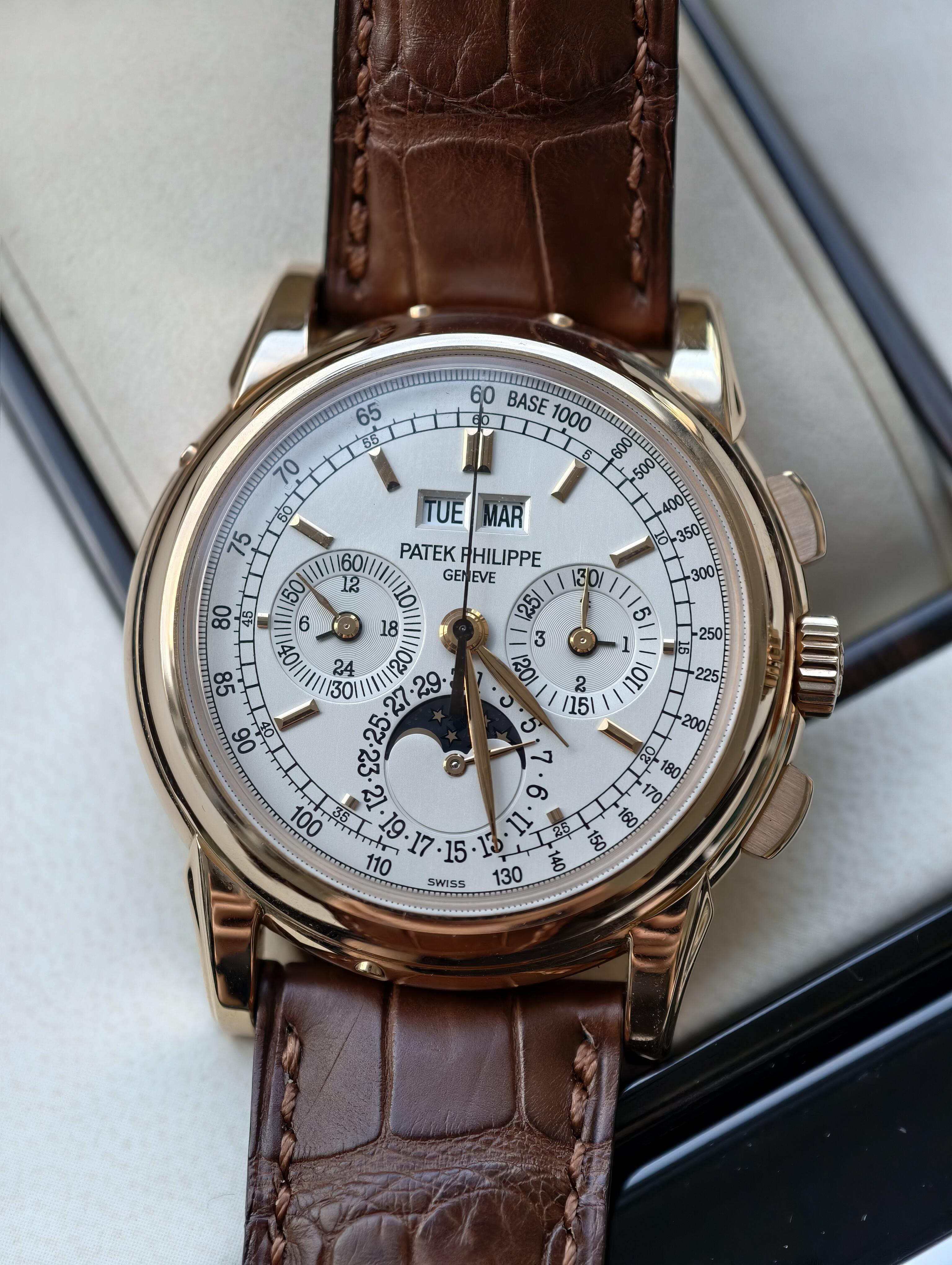 Orologio Patek Philippe Grand Complications, cronografo con calendario perpetuo in oro rosa, automatico meccanico da uomo.