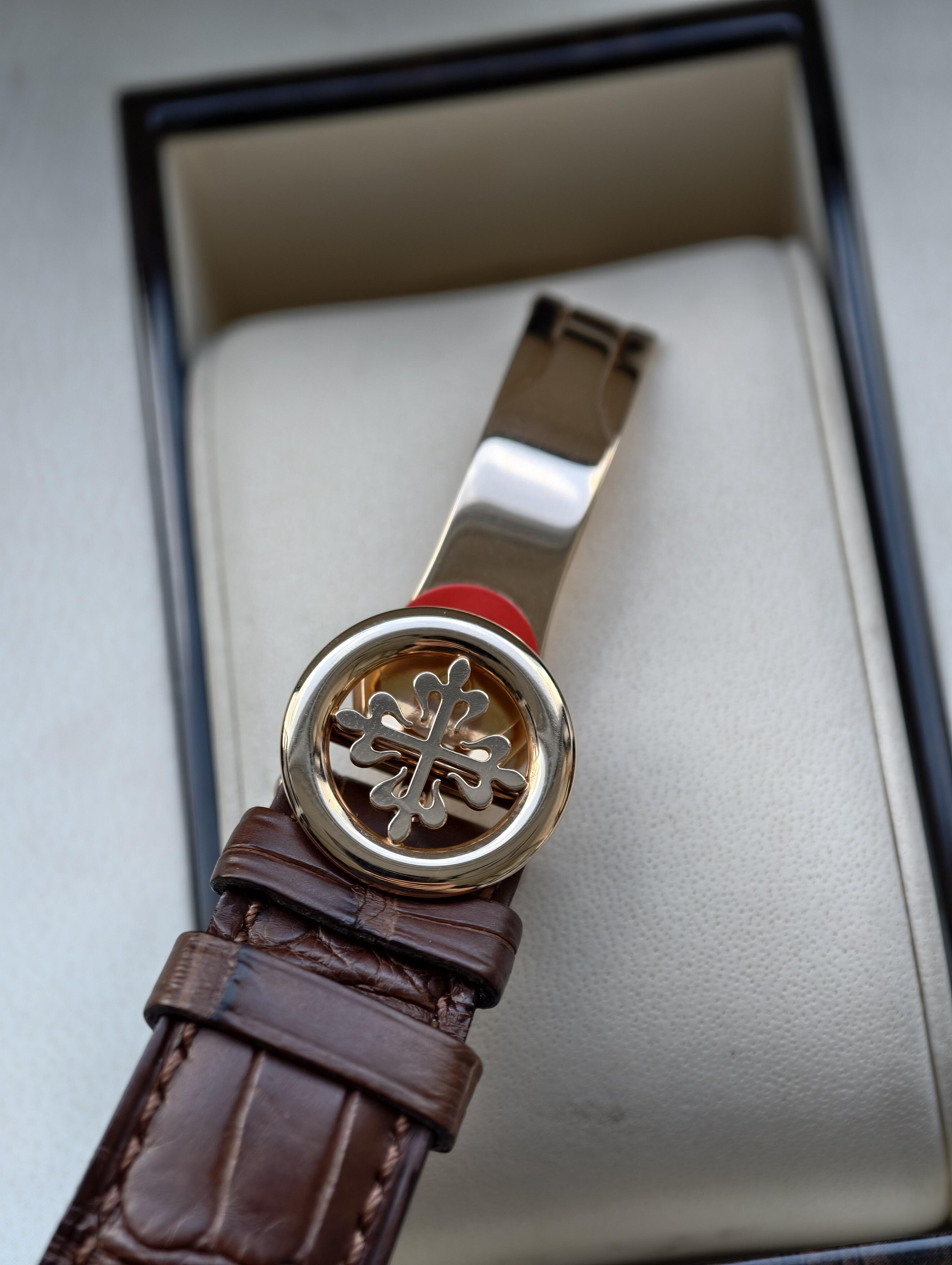 Orologio Patek Philippe Grand Complications, cronografo con calendario perpetuo in oro rosa, automatico meccanico da uomo.
