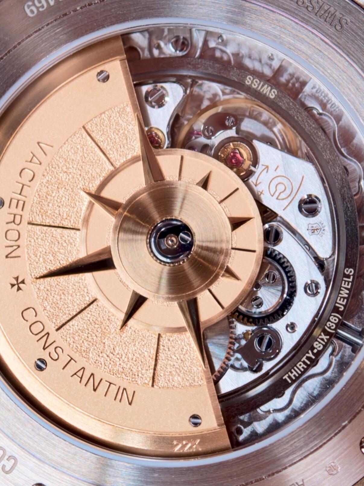 Orologio da uomo automatico Vacheron Constantin Overseas con calendario perpetuo e fasi lunari, con sigillo di Ginevra.