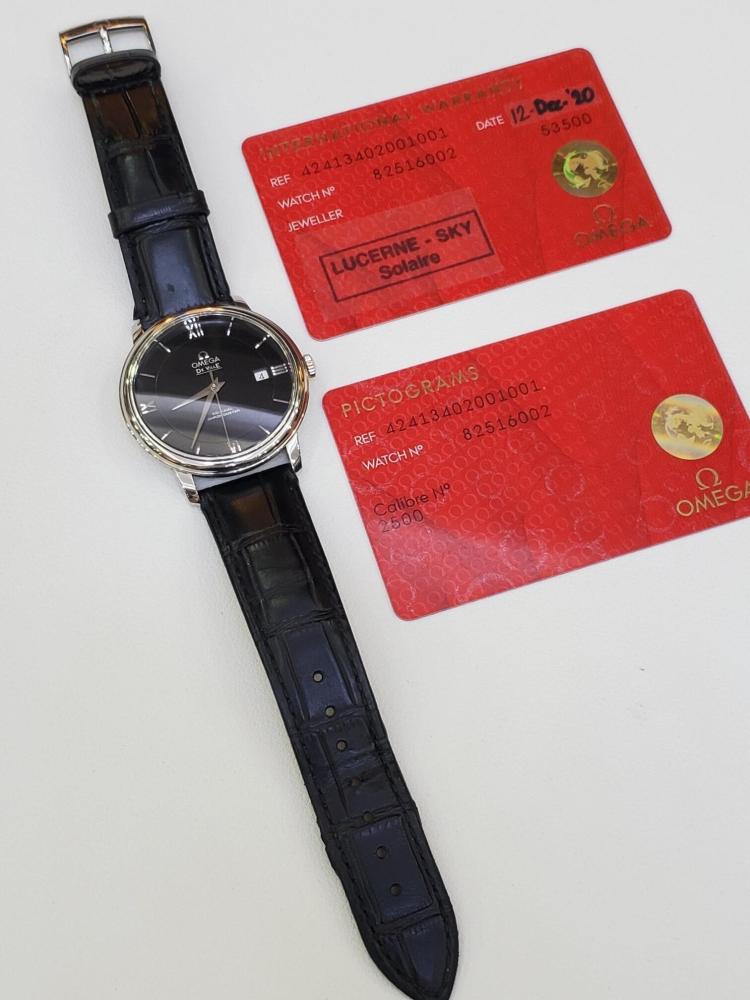 Orologio Omega De Ville con quadrante nero, elegante e raffinato, di fabbricazione svizzera.