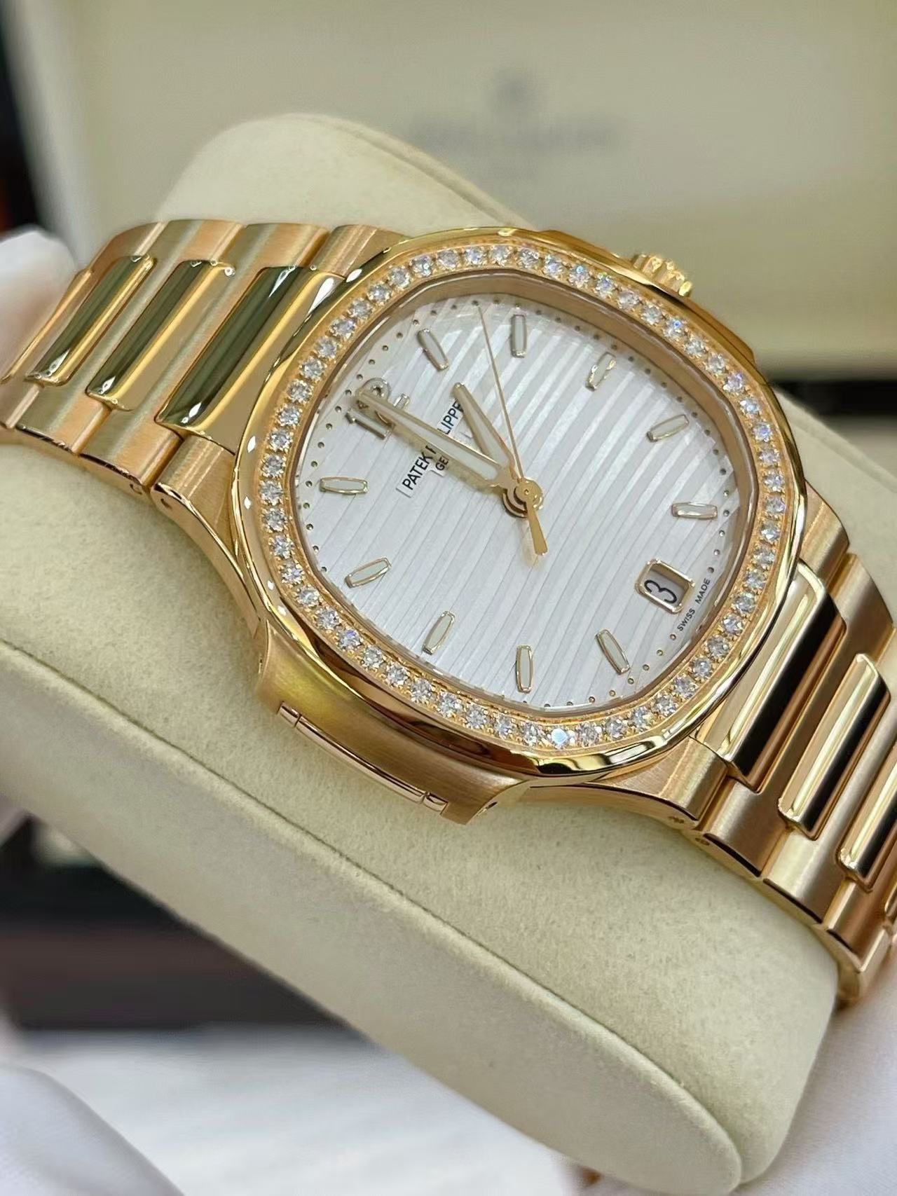 Orologio da donna Patek Philippe Nautilus 7118/1200R automatico meccanico in oro rosa con diamanti incastonati
