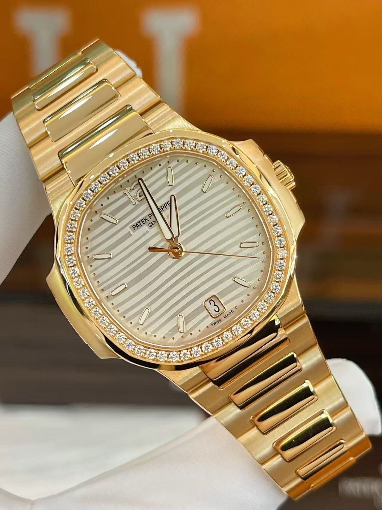Orologio da donna Patek Philippe Nautilus 7118/1200R automatico meccanico in oro rosa con diamanti incastonati
