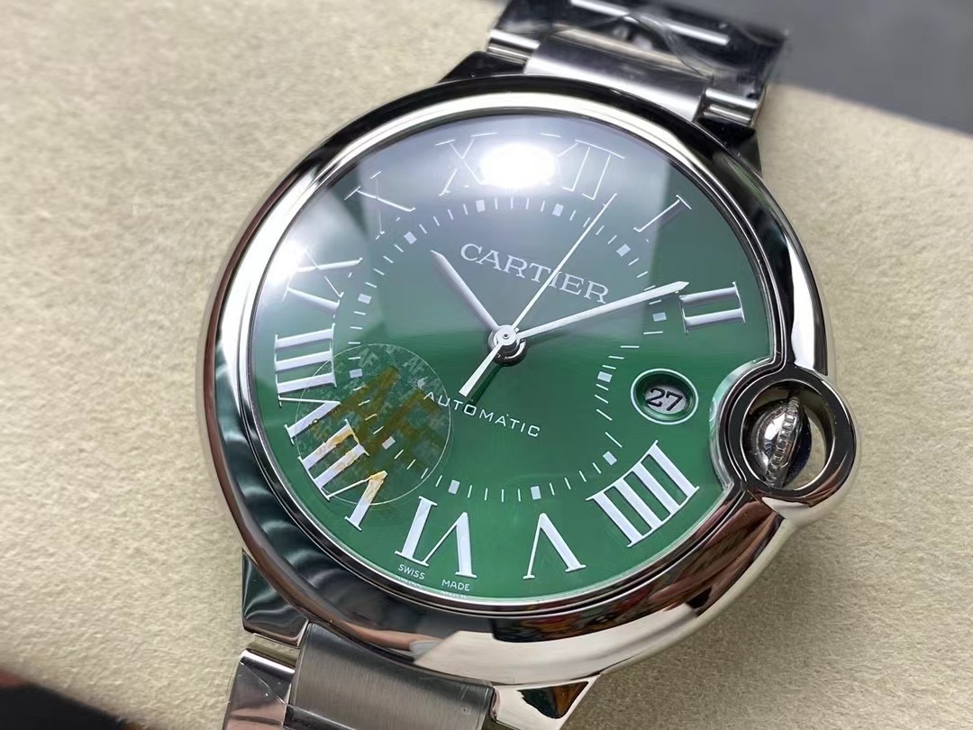 Orologio da uomo Cartier serie Ballon Bleu, quadrante verde, bracciale in acciaio, meccanico automatico, modello classico.