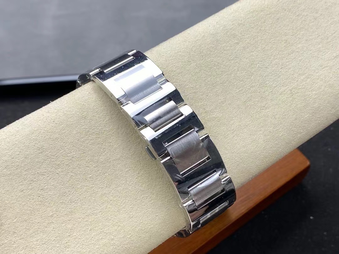 Orologio da uomo Cartier serie Ballon Bleu, quadrante verde, bracciale in acciaio, meccanico automatico, modello classico.