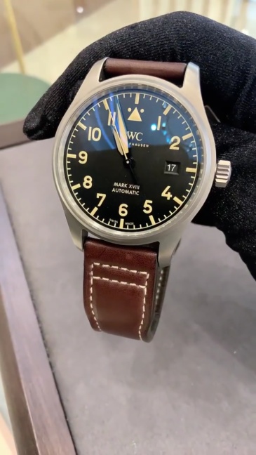 Orologio sportivo retrò IWC Pilot's Watch Mark XVIII in titanio