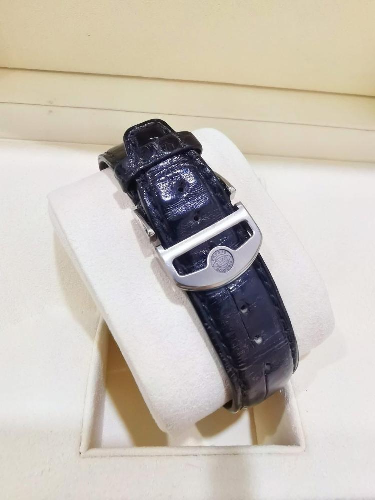 Orologio da uomo IWC Portuguese Chronograph con quadrante verde, automatico e meccanico.