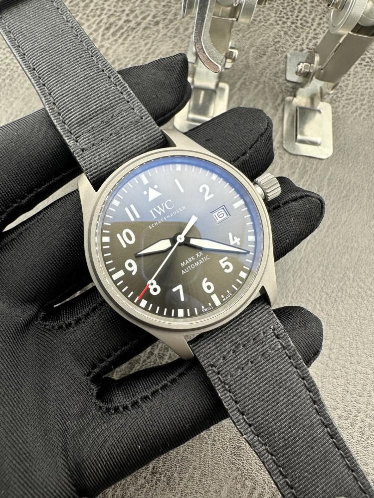 Mark XII AMG Petronas F1 Team Special Edition