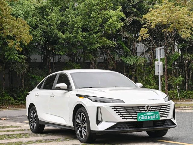 Changan Eado PHEV 2025 145kW High-Performance  "Smart New Blue Whale"