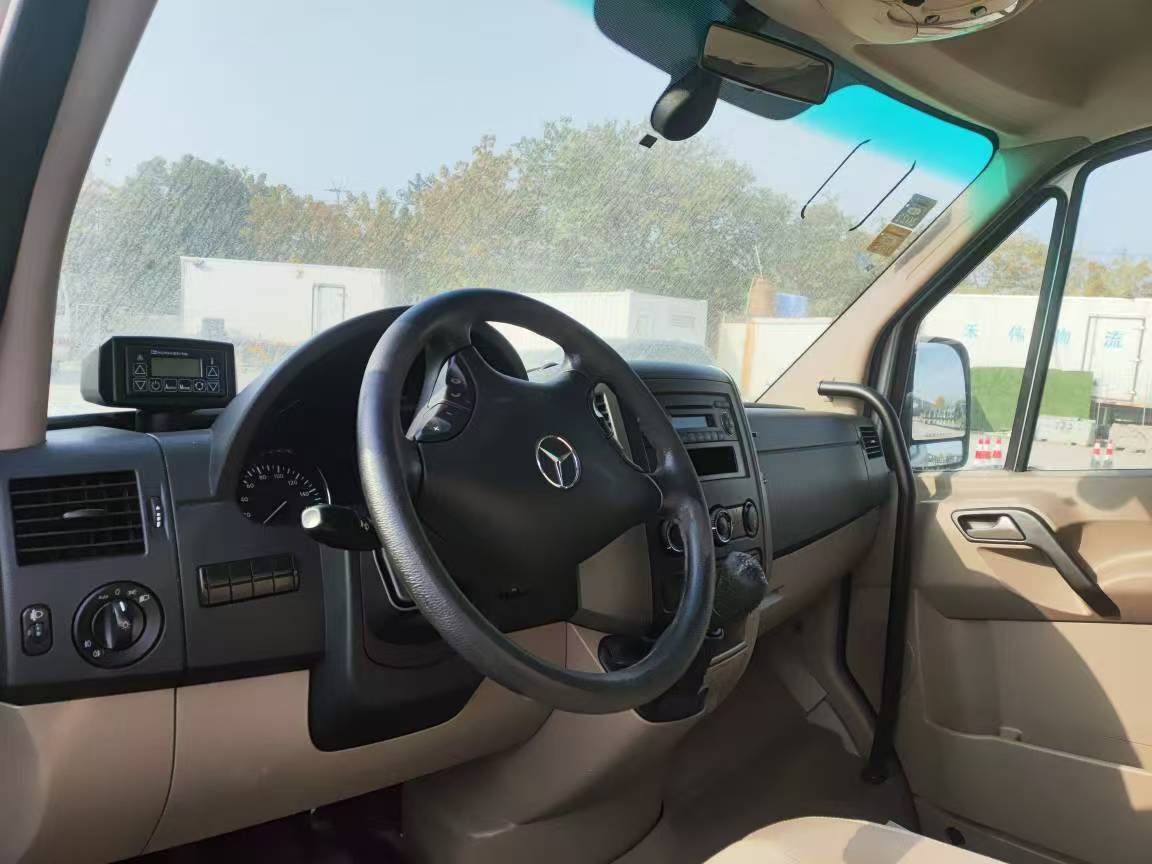 Benz 2012 Sprinter Premium Tour 2.1T Manual Long Wheelbase Extended Version, 20-Seater