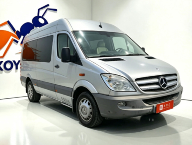 Benz 2012 Sprinter Premium Tour 2.1T Manual Long Wheelbase Extended Version, 20-Seater