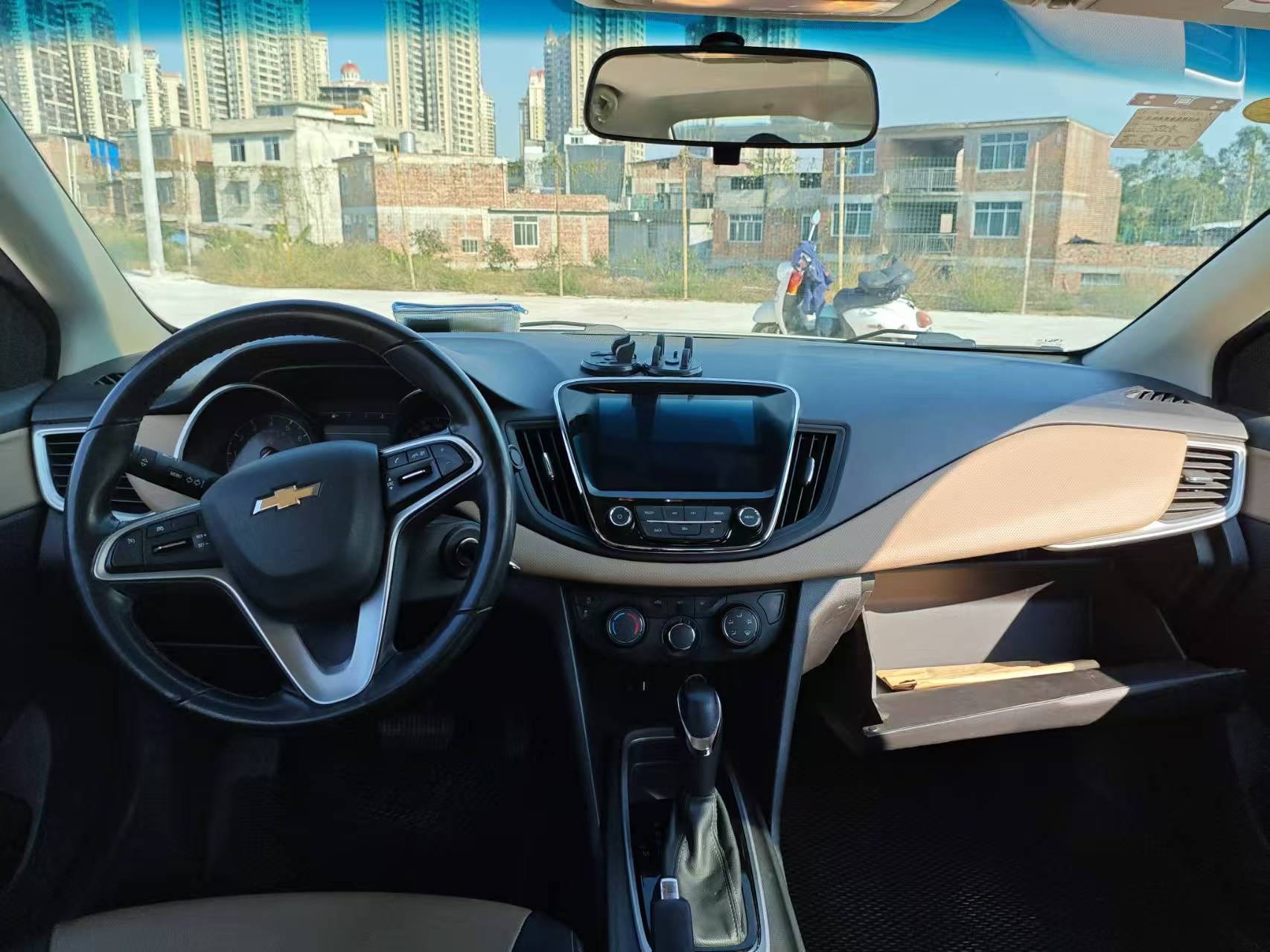 Chevrolet Cruze 320 2022 Automatic "Joy" Sunroof Edition