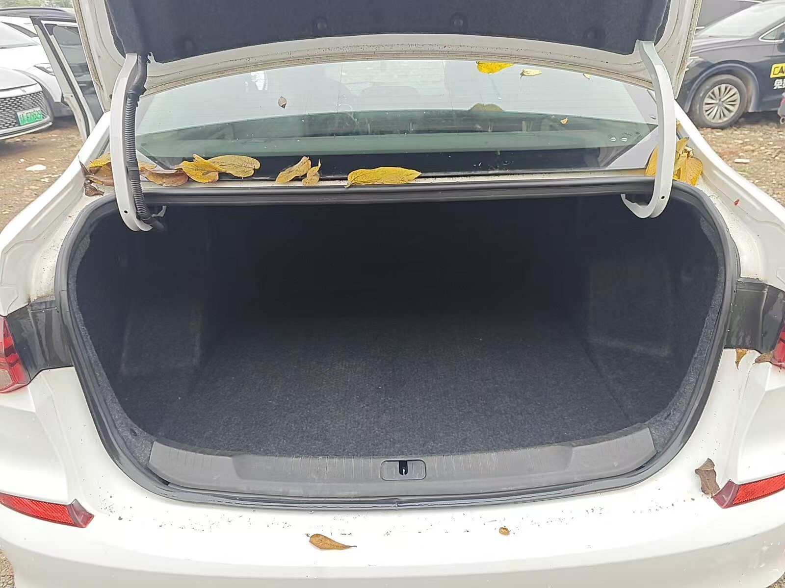 Chevrolet Cruze 320 2022 Automatic "Joy" Sunroof Edition