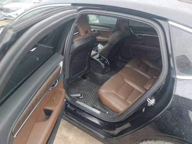2023 Volvo S90 B5 Luxury Trim Sedan
