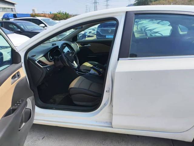 Chevrolet Cruze 320 2022 Automatic "Joy" Sunroof Edition