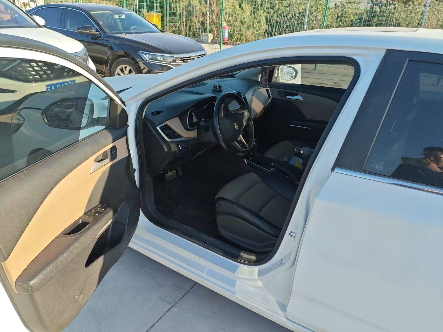 Chevrolet Cruze 320 2022 Automatic "Joy" Sunroof Edition