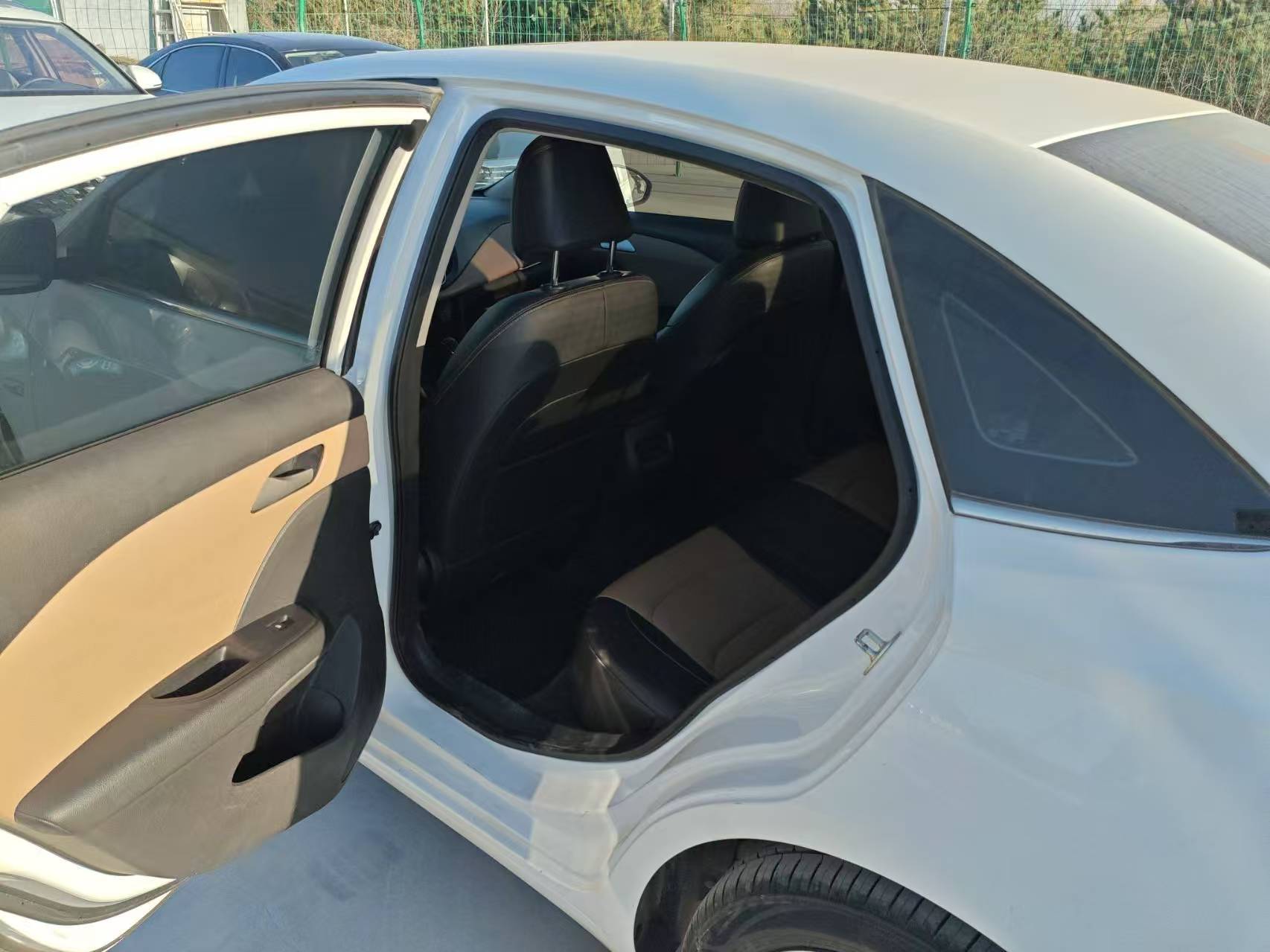 Chevrolet Cruze 320 2022 Automatic "Joy" Sunroof Edition