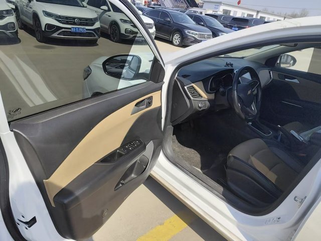 Chevrolet Cruze 320 2022 Automatic "Joy" Sunroof Edition