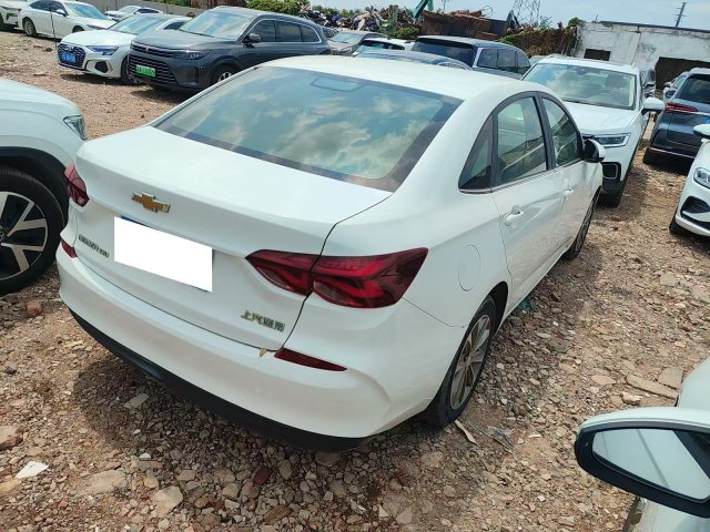 Chevrolet Cruze 320 2022 Automatic "Joy" Sunroof Edition