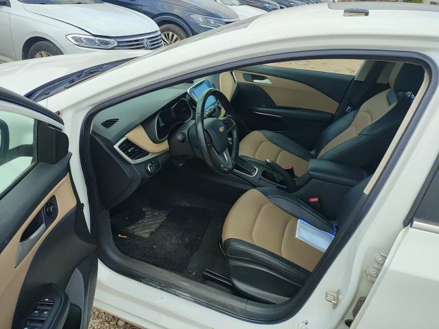 Chevrolet Cruze 320 2022 Automatic "Joy" Sunroof Edition