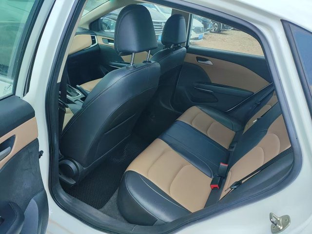 Chevrolet Cruze 320 2022 Automatic "Joy" Sunroof Edition