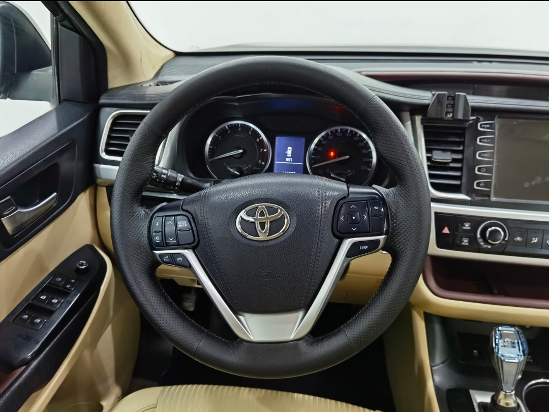 Toyota Highlander 2015 2.0T Elite Edition 7-Seater AWD