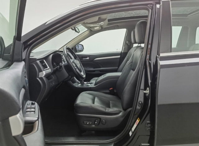 Toyota Highlander 2015 2.0T Luxury Edition 7-Seater AWD
