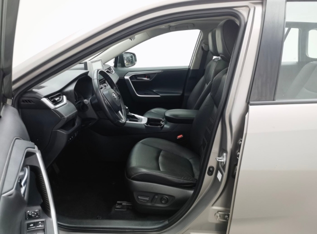 Toyota RAV4 2020 Model 2.0L CVT Fashion Plus Edition
