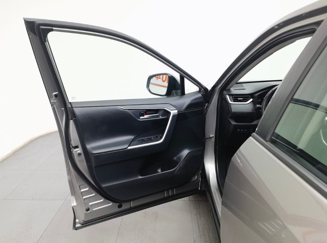 Toyota RAV4 2020 Model 2.0L CVT Fashion Plus Edition