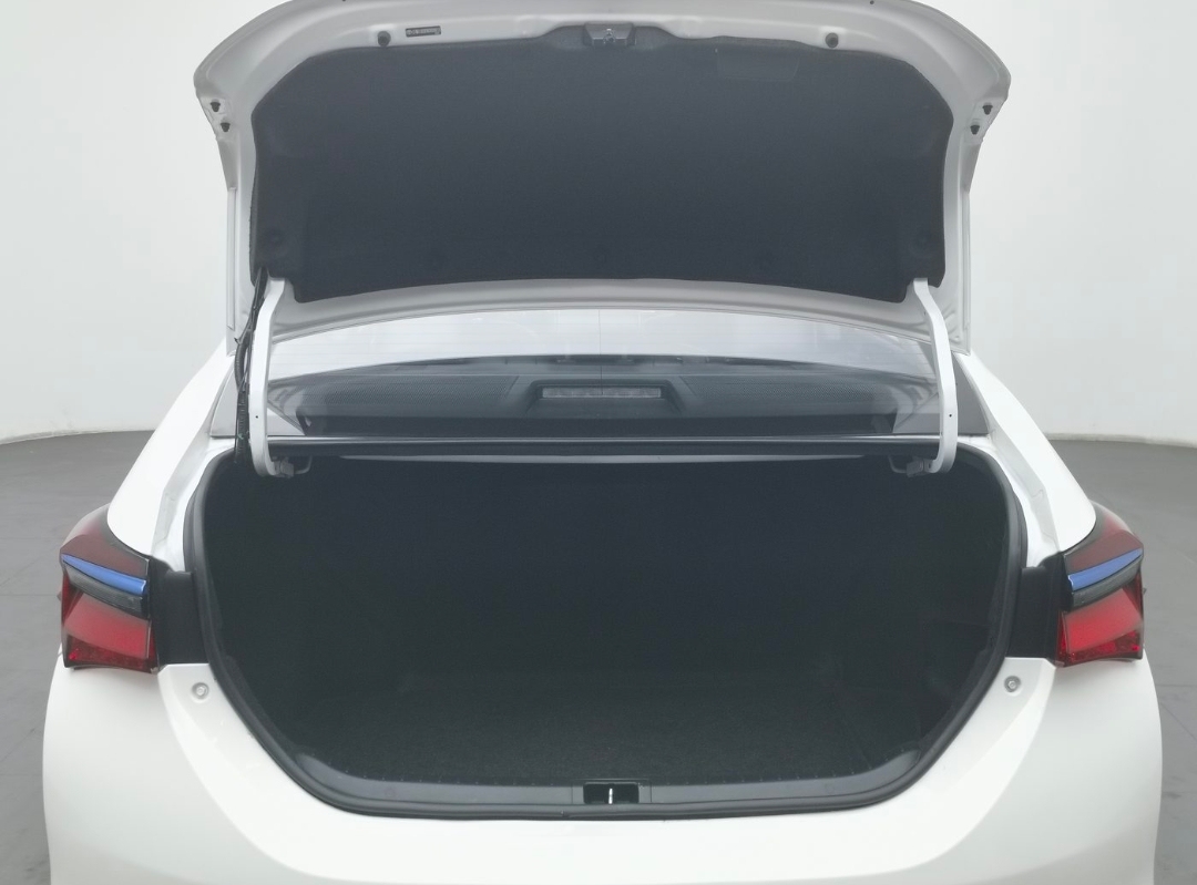 Toyota Corolla Dual Engine E+ 2019 1.8L Leading Edition Plug-in Hybrid