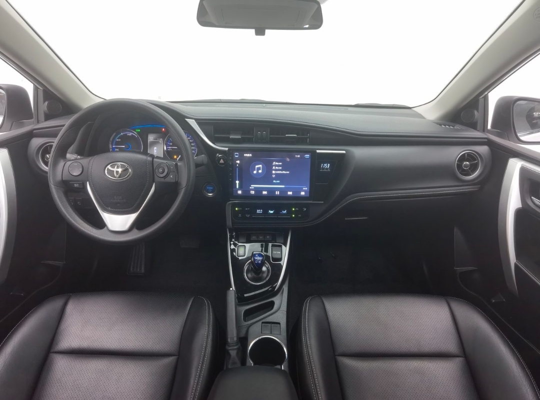 Toyota Corolla Dual Engine E+ 2019 1.8L Leading Edition Plug-in Hybrid