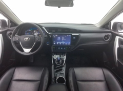 Toyota Corolla Dual Engine E+ 2019 1.8L Leading Edition Plug-in Hybrid