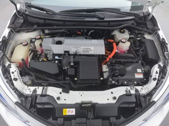 Toyota Corolla Dual Engine E+ 2019 1.8L Leading Edition Plug-in Hybrid