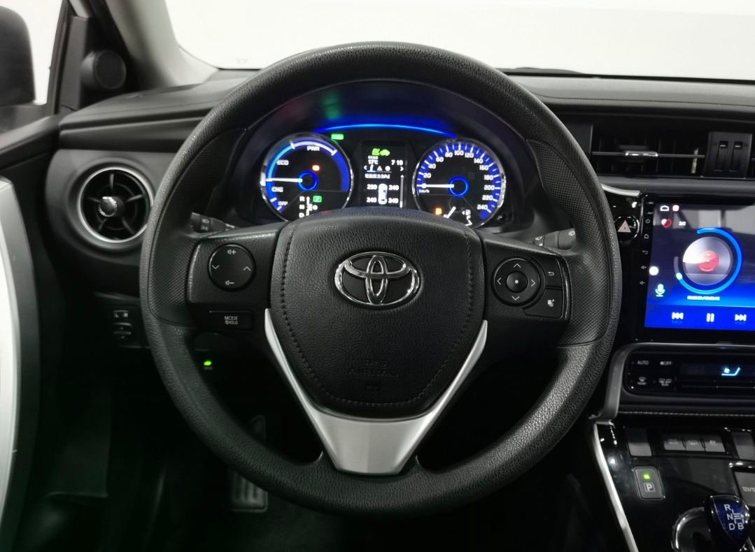 Toyota Corolla Dual Engine E+ 2019 1.8L Leading Edition Plug-in Hybrid
