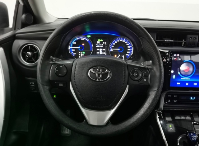 Toyota Corolla Dual Engine E+ 2019 1.8L Leading Edition Plug-in Hybrid