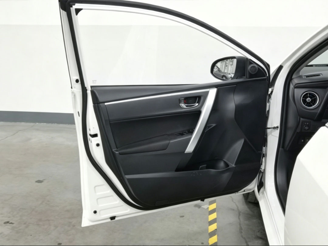 Toyota Corolla Dual Engine E+ 2019 1.8L Leading Edition Plug-in Hybrid