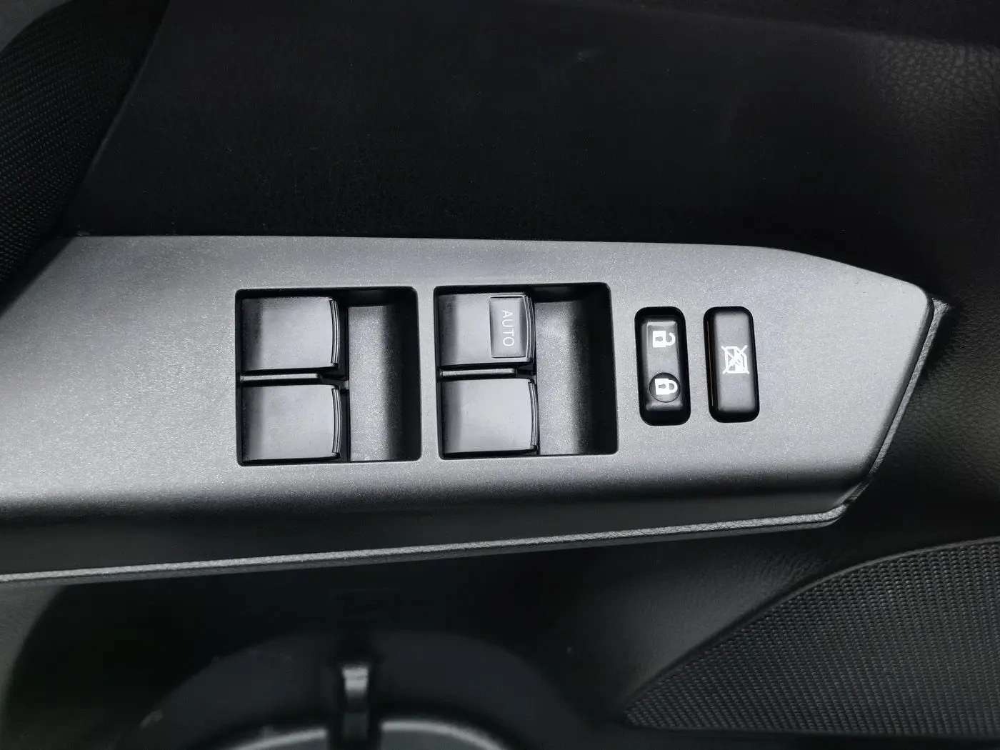 Used Toyota RAV4 2018 2.0L Luxury Edition FWD