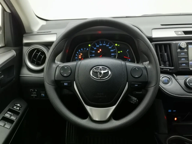 Used Toyota RAV4 2018 2.0L Luxury Edition FWD