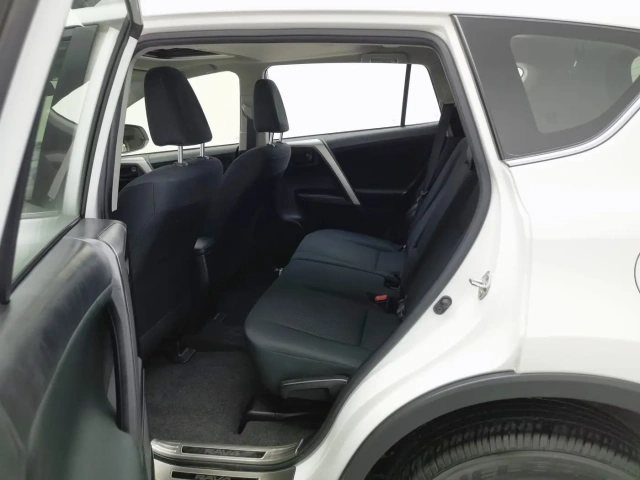 Used Toyota RAV4 2018 2.0L Luxury Edition FWD
