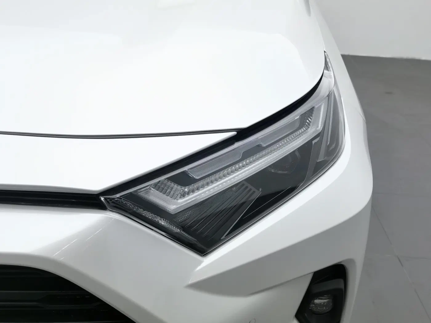 Used Toyota RAV4 2023 2.0L Platinum Edition